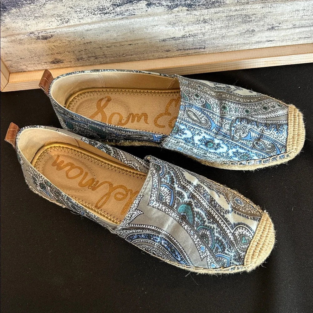Sam Edelman Blue Paisley Espadrilles Springtime slip on sneakers Beautiful EUC!
